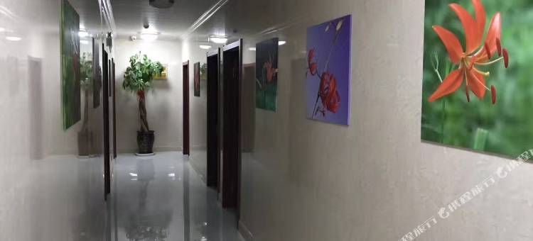 呼伦贝尔萨日烺主题宾馆图片