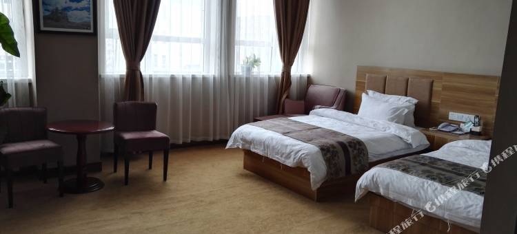 察布查尔海峰酒店图片