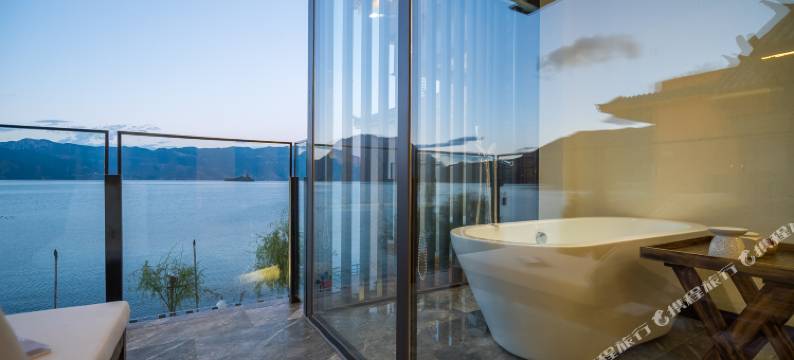 泸沽湖晓驻·摩梭湖景酒店图片