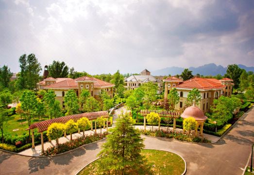 Beijing Jinyu Badaling Resort Hotel Overview