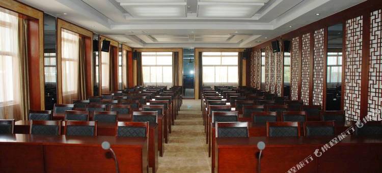 窑苑假日酒店(延安大学杨家岭店)图片