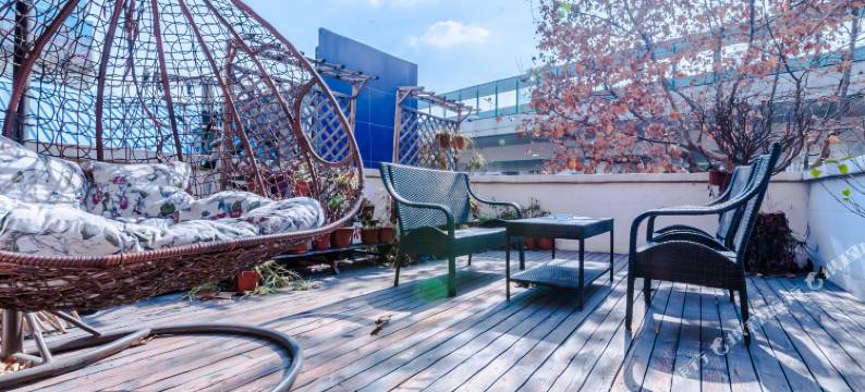 骐寓民宿(上海茂名北路店)图片