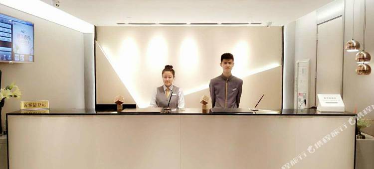 如家商旅酒店(哈尔滨西站群力工农大街地铁站店)图片