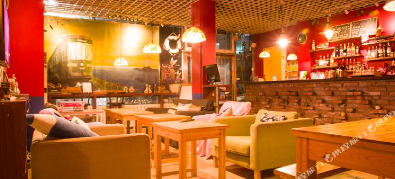 大连天天国际青年旅社(西安路香工街地铁站店)图片