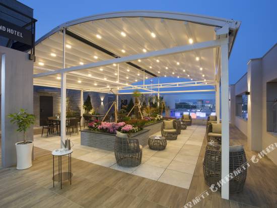 南浦獵犬尊貴酒店