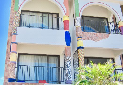 垦丁觅夏旅店外景图