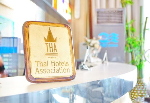 Bay Hotel Srinakarin Hotel Overview