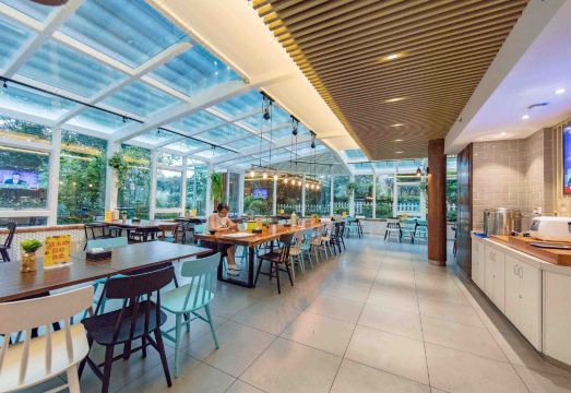 Sishu HotelHotel Overview