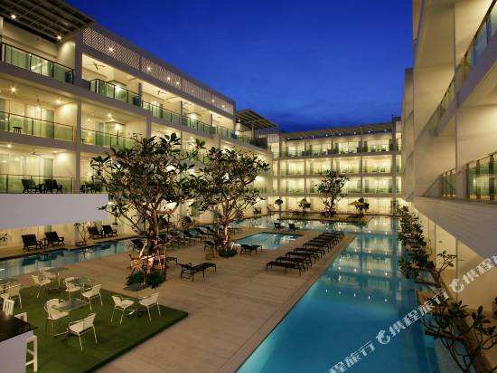 帝澳普吉卡倫海灘度假村