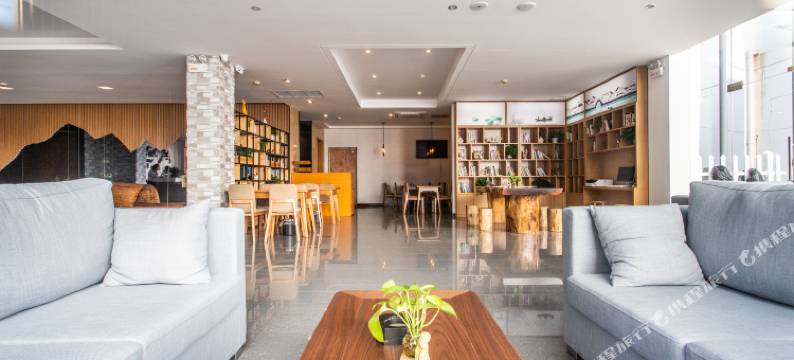 花居轻奢酒店(苏州观前街北寺塔地铁站店)图片