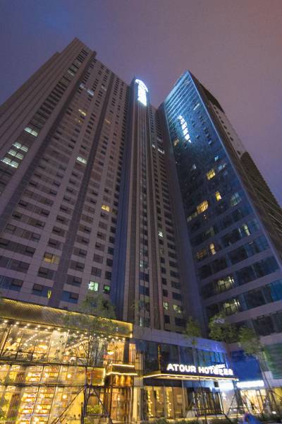 沈阳奥体营盘街地铁站亚朵酒店图片
