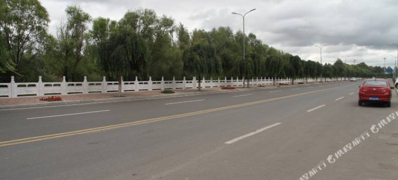 多伦鸿悦燕京客栈图片