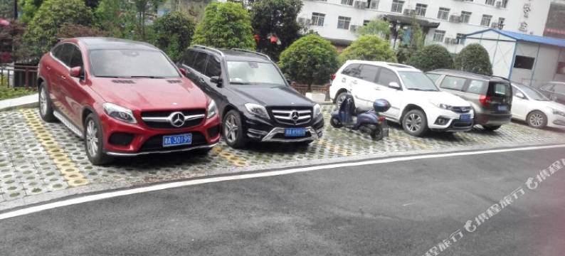 张家界涧山客栈(国家森林公园标志门店)图片