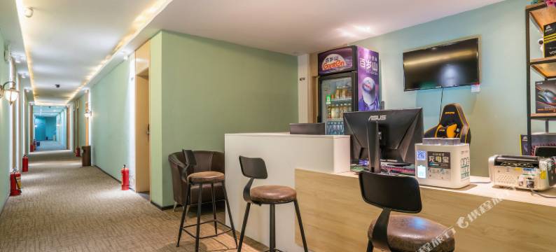 绎宿YISU电竞酒店(郑州国贸360店)图片