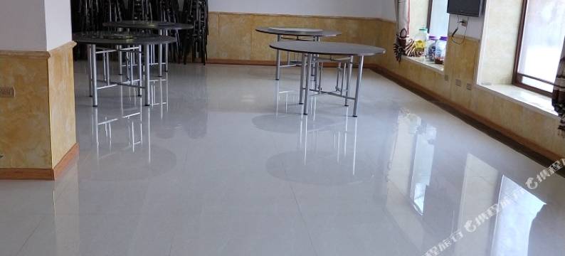 雪谷柳东升驴友驿站图片