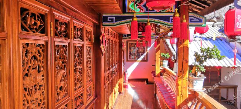 丽江花临晚照客栈图片