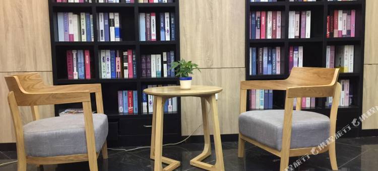 阳江梦千百度电影酒店(百利广场店)图片