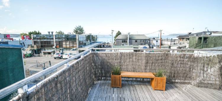 位于湖边的旅舍(Based by the Lake)图片