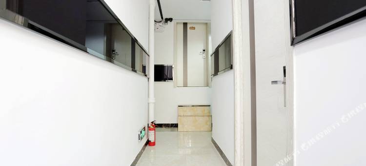 栖七宾馆(南京火车站岗子村地铁站店)图片
