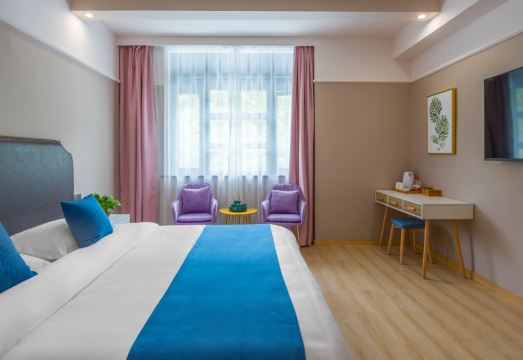 Hotel Falan Small Town Hotel Overview