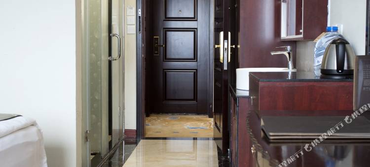 泰安铭座三泰主题酒店(泰山景区店)图片