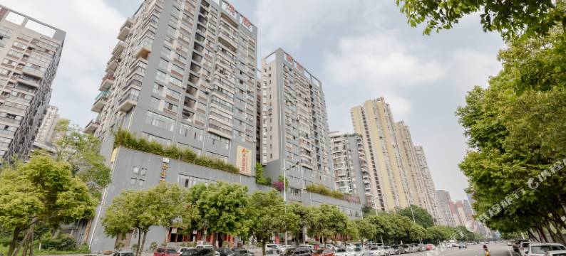 鸿腾酒店(成都光华公园地铁站店)图片