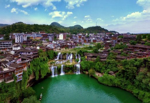 Baihe Renjia Inn (Furong Town Waterfall Branch) Hotel Overview