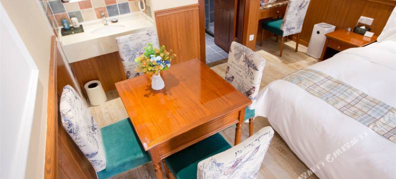 雅客小镇假日酒店(长春火车站新天地购物公园店)图片