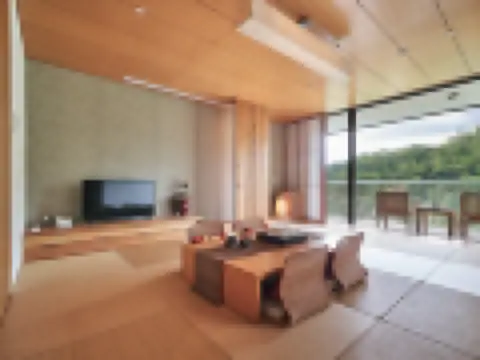 和式山景三人房