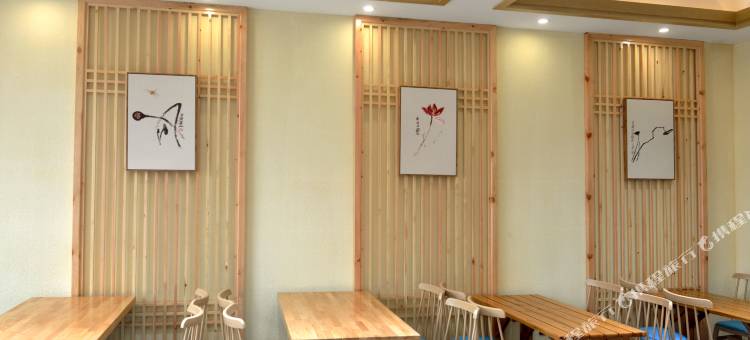 峨眉山飘香饭店(雷洞坪车站店)图片