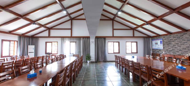 资兴奇石文化酒店(东江湖景区店)图片