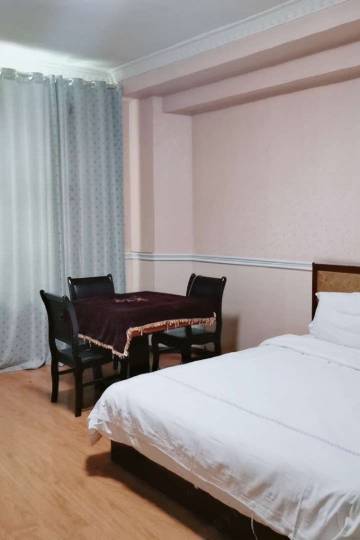 县市场监督管理局容美工商所附近酒店,鹤峰酒店预订查询,鹤峰宾馆住宿