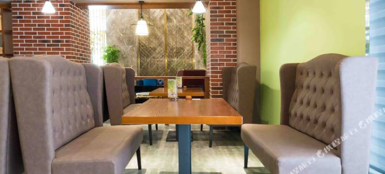 华一酒店(武汉汉口火车站泛海CBD店)图片