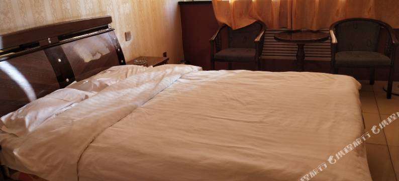 灵台嵘泰宾馆图片