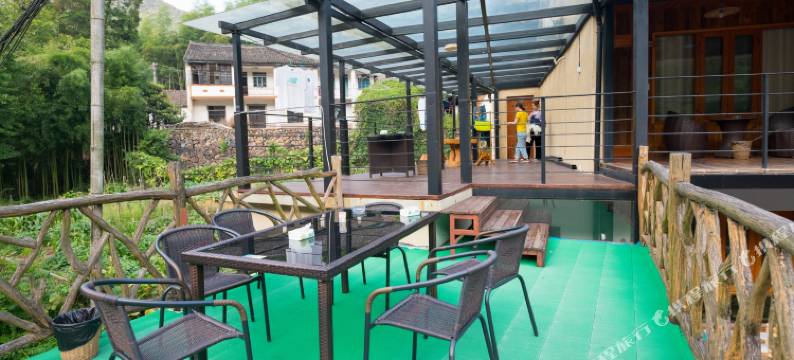 莫干山裸生活客栈图片