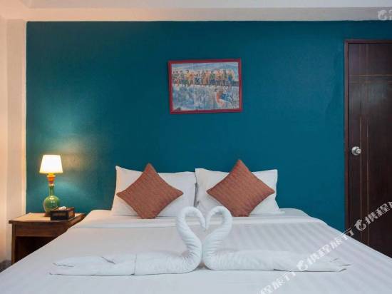 芭東海灘浪花朵朵精品酒店