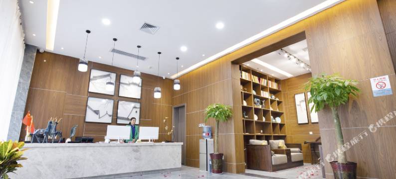 罗曼蒂克酒店(西安高新区造字台地铁站店)图片