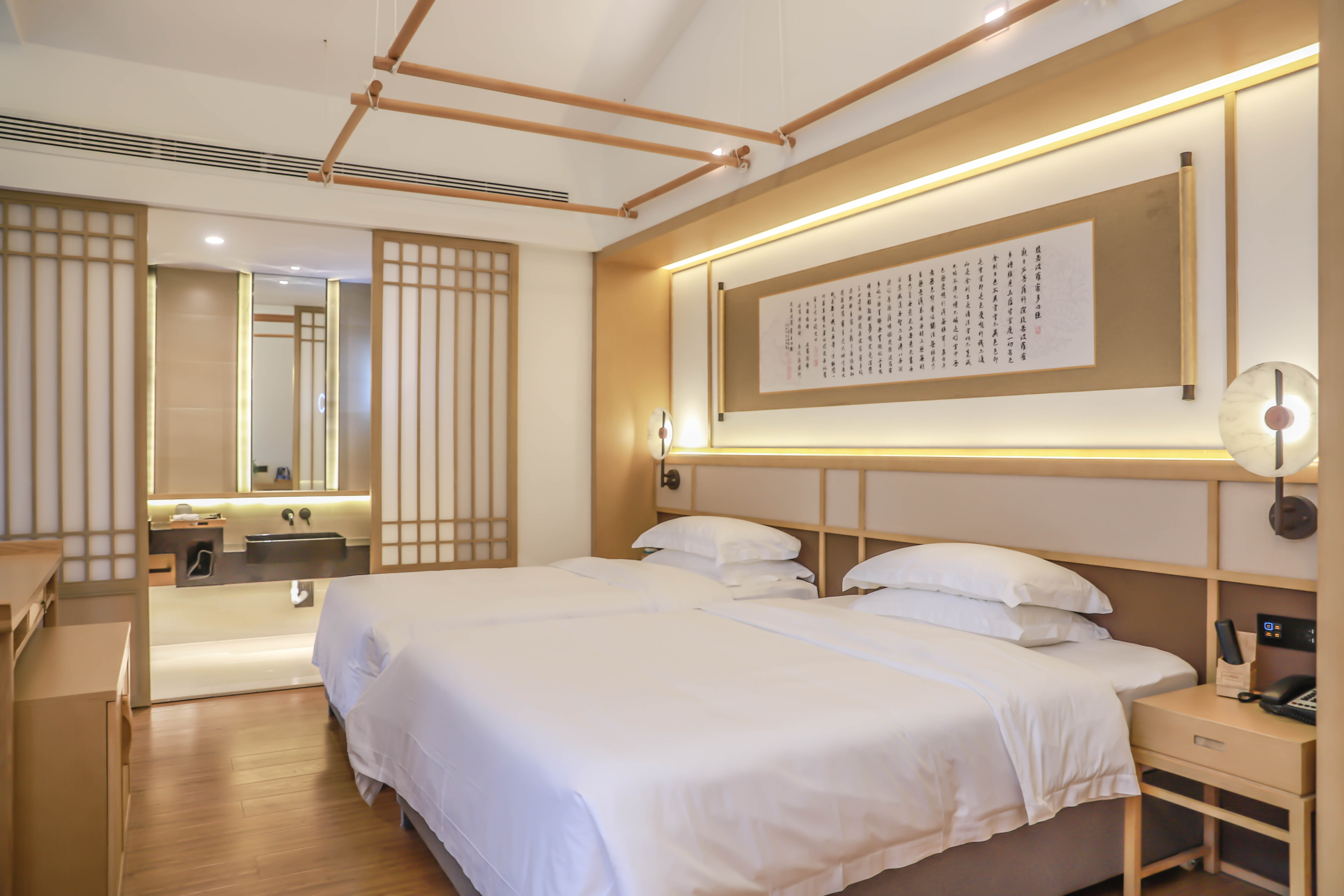 Chanyi Heilongtan Holiday HotelOver view