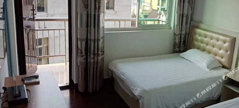 千岛湖塘边农庄图片