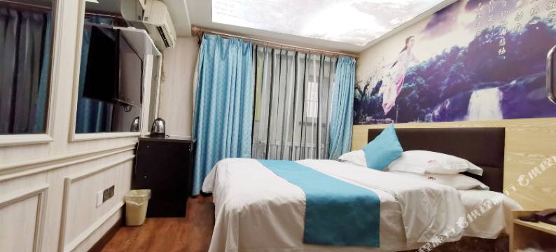 致青春主题宾馆(大庆东风中学新百大店)图片