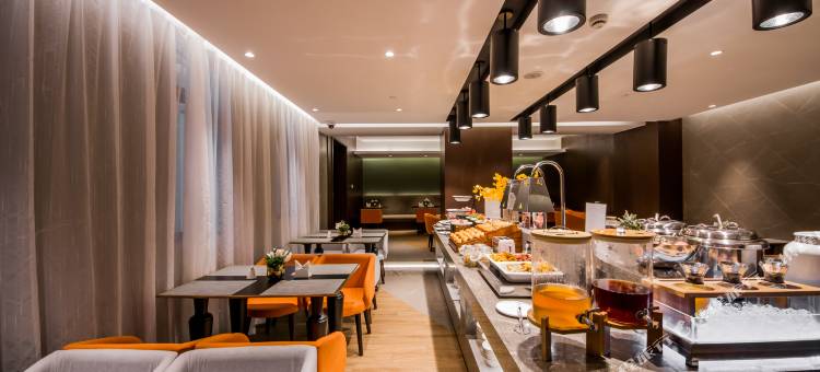 和颐至尊酒店(上海临港滴水湖海洋公园店)图片