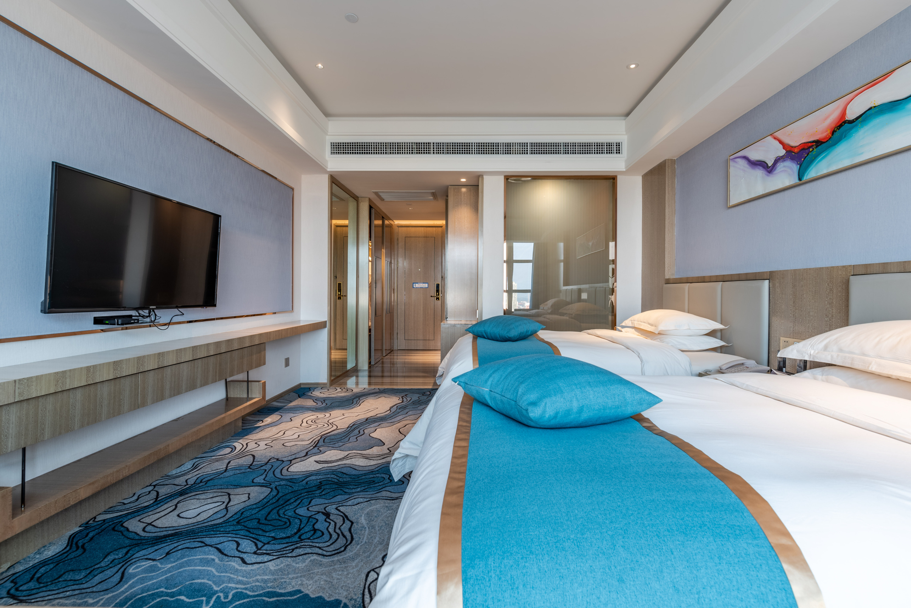 Donghuang International Hotel Over view