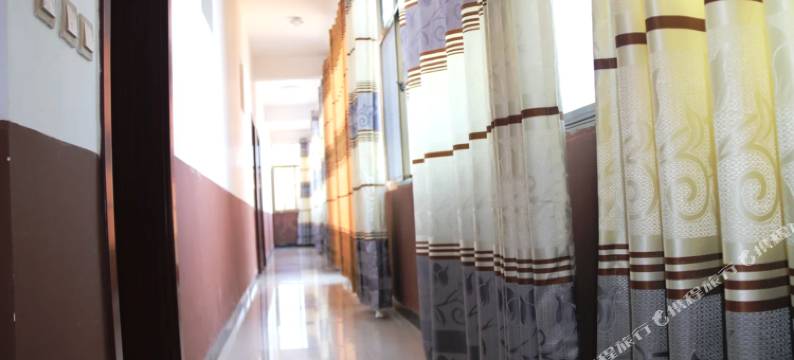 昆明红土地山里红酒店图片