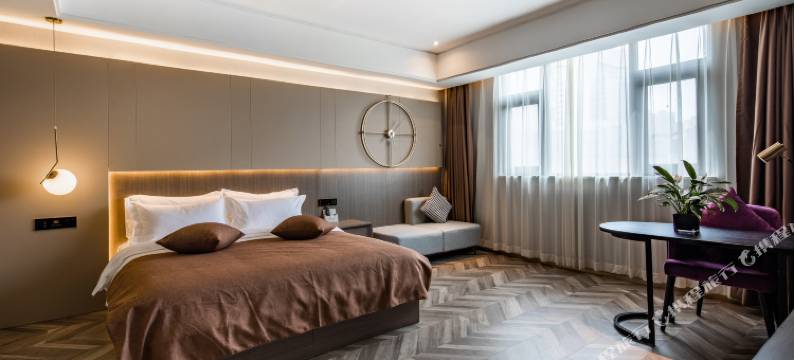 华悦尚舍酒店(西安大雁塔大唐不夜城店)图片