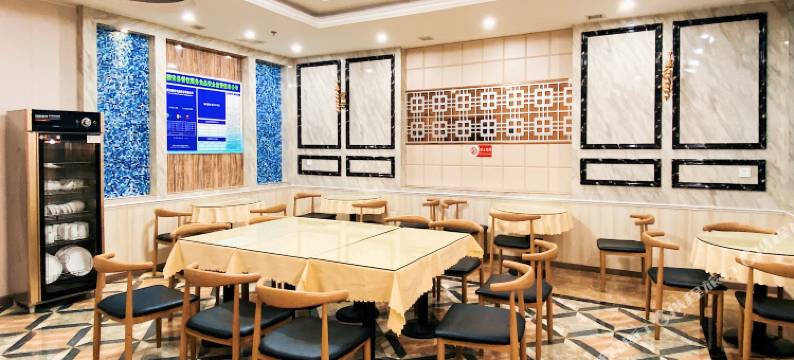 优品夏季酒店(德安万象广场店)图片