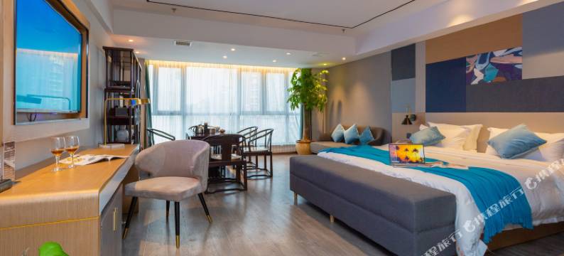 咖曼酒店(万象城六沟垅地铁站店)图片