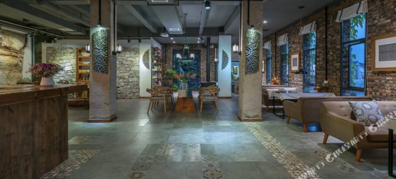 兴义万峰林峰兮客栈(观山店)图片