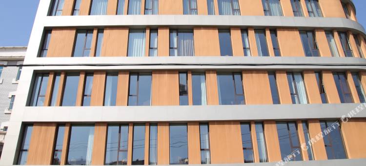 灯塔恒隆假日酒店图片