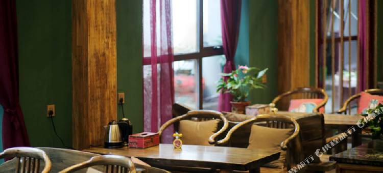 花筑·壹城一家客栈(张家界国家森林公园东大门店)图片