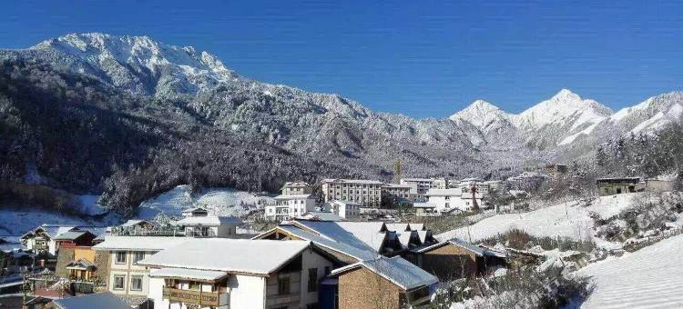 宝兴麓院山庄图片